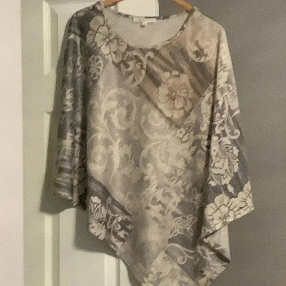 Cleo  S/M - Picture 2 of 6